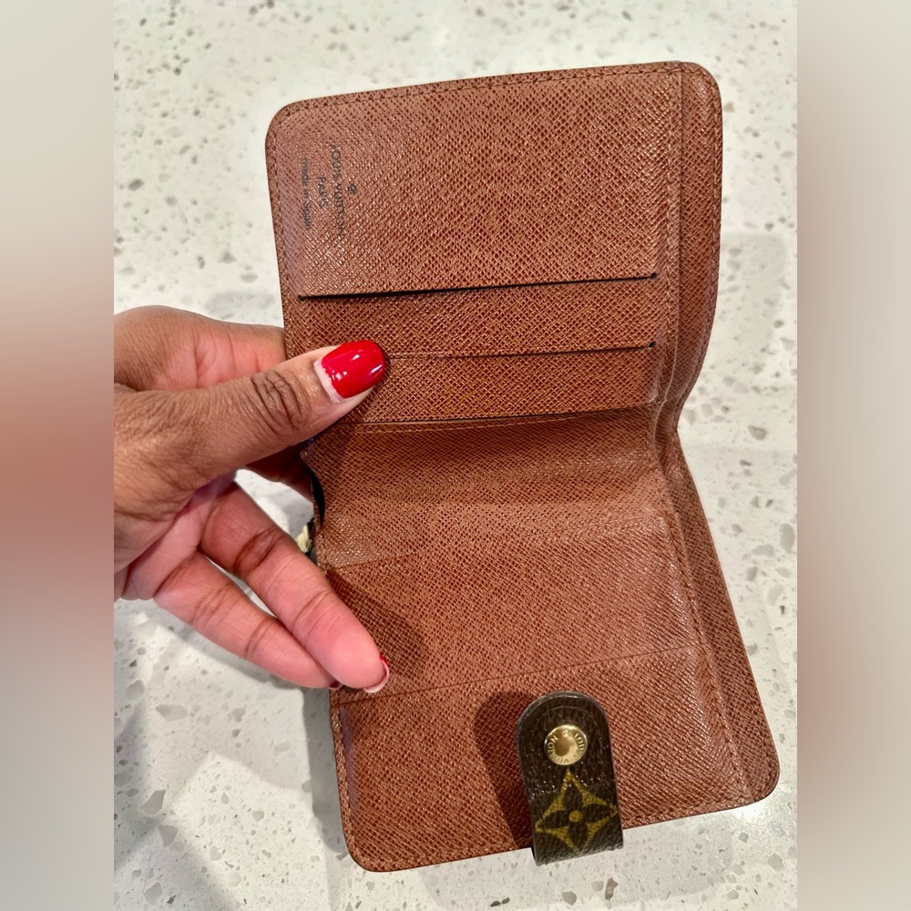 Louis Vuitton Compact Wallet - Picture 3 of 12